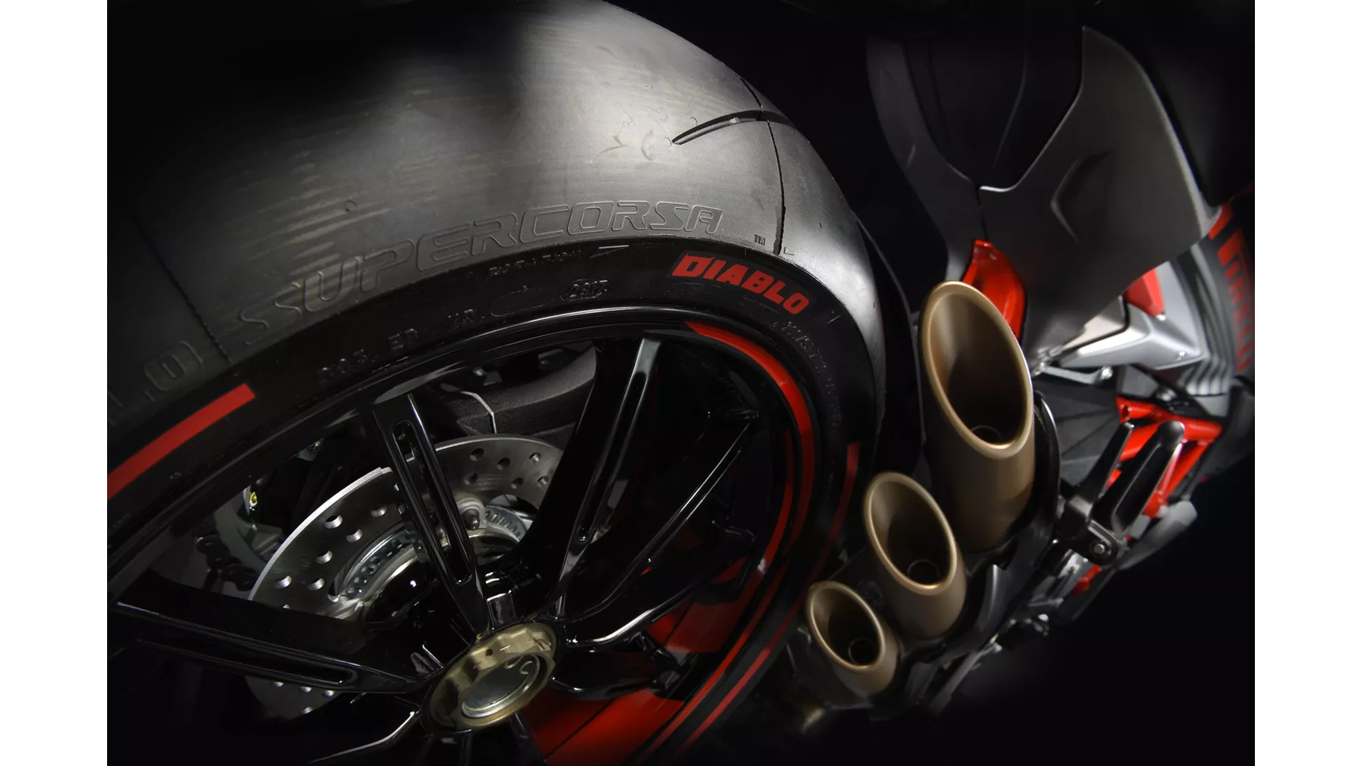 MV Agusta Brutale 800 RR Pirelli - Image 1 MV Agusta Brutale 800 RR Pirelli - Image 1